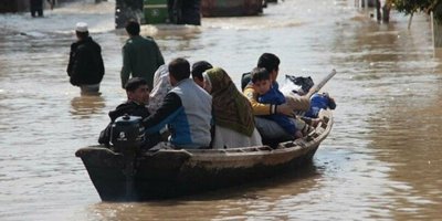 İran'da sel felaketi can aldı