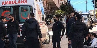 Eşini öldürüp, çocuğunun yanında kendini vurdu