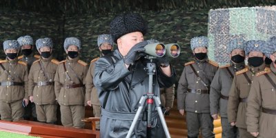 Kuzey Kore lideri Kim füze denemesinde corona virüsüne meydan okudu