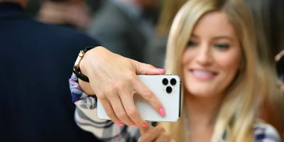 Apple eski iPhone sahiplerine 25 dolar ödeyecek