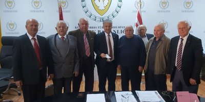 Kıbrıs Türk Emekliler Derneği’nden hastaneye 60 Bin Tl