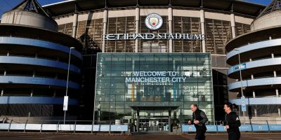 Manchester City-Arsenal maçı koronavirüs nedeniyle ertelendi