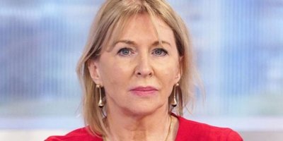 İngiltere'de hasta güvenliğinden sorumlu Bakan Dorrıes'te koronavirüs tespit edildi