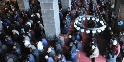 Din İşleri Yüksek Kurulu'ndan cuma namazı açıklaması