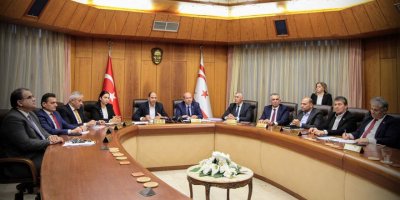 Okullar ve iş yerleri 10 Nisan'a kadar kapalı