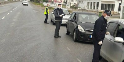 30 kişi yasağı ihlal etti