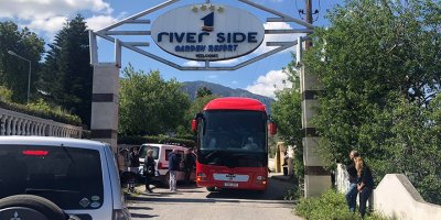 "75 Riverside personeli karantinaya alınıyor"