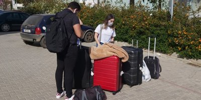 Karantinada olan öğrenciler yurtlardan ayrılıyor