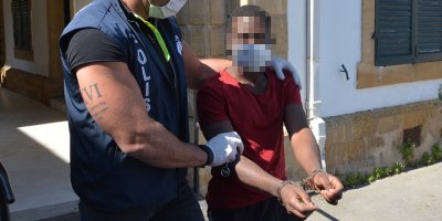 3 aracı parçaladı