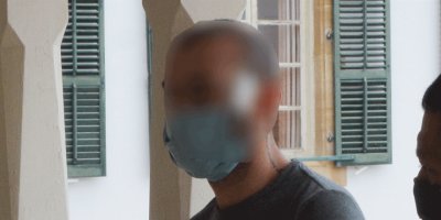 Öğrenci, güvenliğe saldırdı