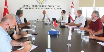 Girne Antik Limanı’nda hizmet veren deniz gezi tekneleri faaliyete başlıyor