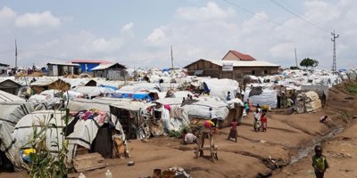 OXFAM: “Yeni çekirge sürüleri Doğu Afrika’daki açlık tehlikesini büyütüyor”