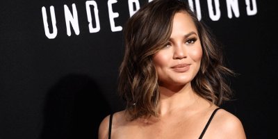 Chrissy Teigen, George Floyd gösterilerinde tutuklanan protestocular için 200 bin dolar kefalet ödedi