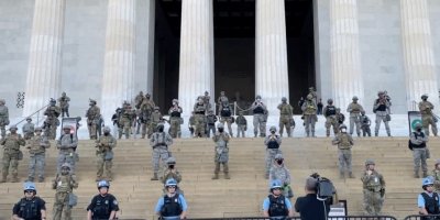 Trump başkent Washington'a orduyu konuşlandırdı