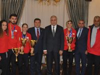 Cumhurbaşkanı Akıncı Futbol Tenisi Federasyonu’nu kabul etti