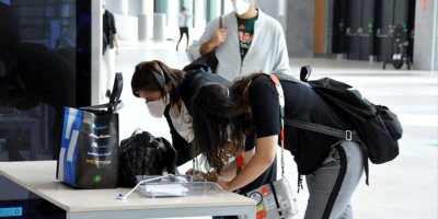 333 Türk vatandaşı tahliye uçağı ile New York'tan İstanbul'a getirildi