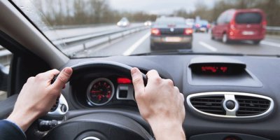 Bir kilometrelik hız aşımına 'makul sınır' diyen mahkeme cezayı kaldırdı