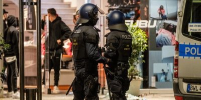 Almanya savaş alanına döndü