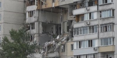 Ukrayna'da 10 katlı apartmanda patlama. Ölü sayısı 5’e yükseldi