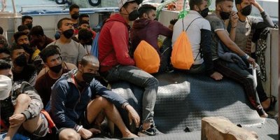 Akdeniz'de kurtarılan göçmenlerde koronavirüs