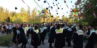 Doğu Akdeniz Doğa Koleji mezuniyet töreni gerçekleşti