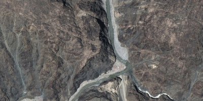 Çin, Himalayalar'da geri adım atıyor