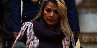 Bolivya'da geçici devlet başkanı Anez'in koronavirüs testi pozitif çıktı