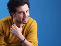 Buray, Creditwest için sahnede