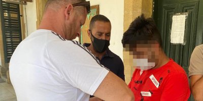 Yasadışı geçmeye çalışırken yakalandı