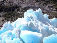 Şili’de 30 yılın en büyük buz parçası koptu