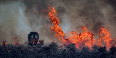 Limasol’da korkutan yangın