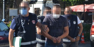 Uyuşturucuyu atarken suçüstü yakalandı