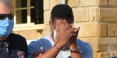 221 gram Bonzai ele geçirildi