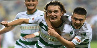 Bursasporlu Ali Akman'ın yıldızı parlıyor!