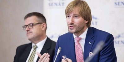 Çekya'da kovid-19 nedeniyle sağlık bakanı istifa etti