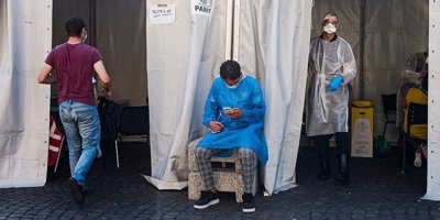 Fransa'da son 24 saatte 5 bin 298 kovid-19 vakası tespit edildi