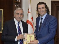 “Kıbrıs Efsaneleri” ve “Kıbrıs Türküleri” kitapları Akıncı’ya sunuldu