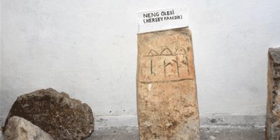 Göktürk alfabeli ’Her şey fanidir’ yazılı mezar taşına koruma