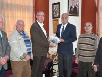 Güngördü’ye “Leymosun/Limasolda Bir Lider Ziya Rızkı” takdim edildi