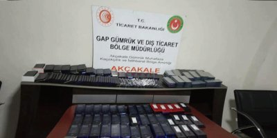 Şanlıurfa’da 700 bin lira değerinde gümrük kaçağı telefon ele geçirildi