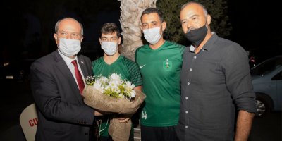 Tatar küçük kaymaklı spor kulübünü ziyaret etti