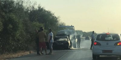 Lefkoşa-Gazimağusa ana yolunda bir araç yandı