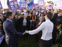 Avustralya'da eşcinsel evlilik yasallaştı