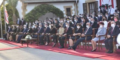 Ersin Tatar, görevi 4. Cumhurbaşkanı Mustafa Akıncı’dan devraldı