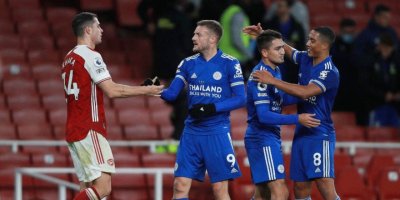 Cengiz Ünder Jamie Vardy iş birliği 47 yıllık hasrete son verdi