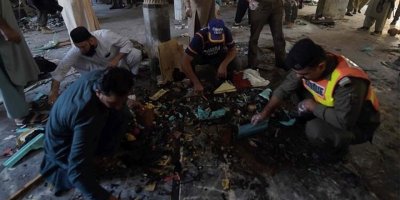 Pakistan'da medresede patlama: 7 ölü