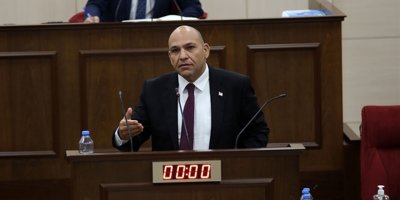 Atakan: “Kullan-at tarzı bilekliklerin kullanımı yönünde bir yaklaşım var”