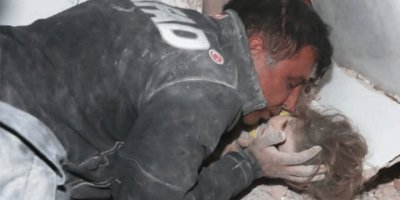 4 yaşındaki Ayda 91 saat sonra canlı çıkarıldı