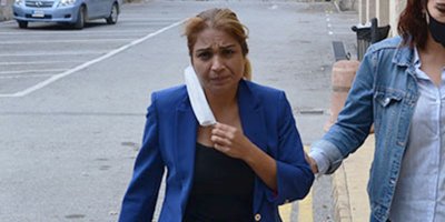 Erkek arkadaşını çıplak fotoğrafları ile tehdit etti!