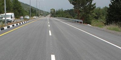 Lefkoşa Girne anayolunda trafik tek şerit